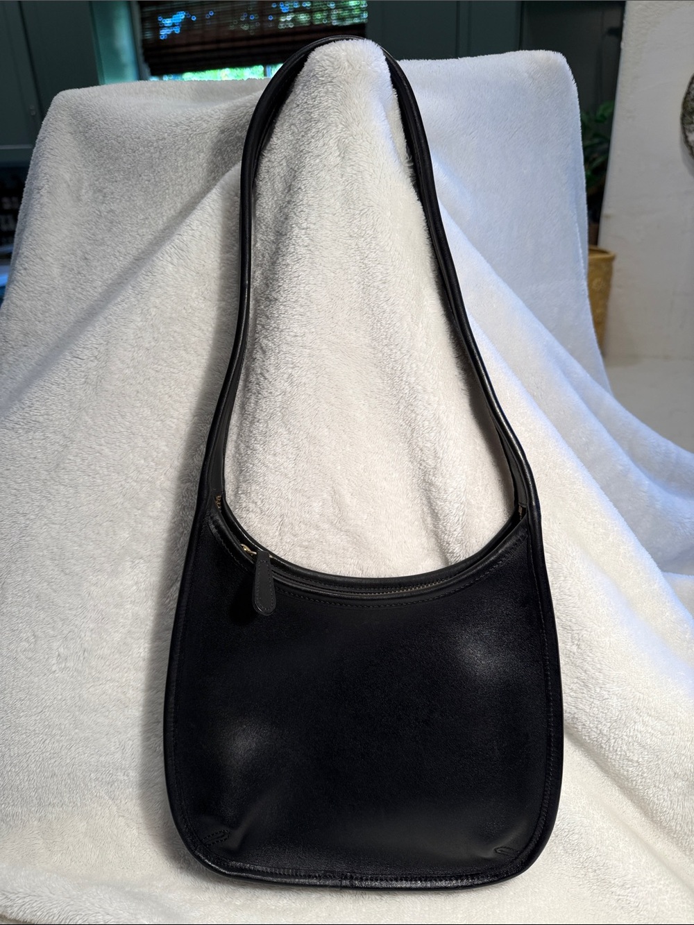 Vintage Coach Ergo 9020 Black Leather Shoulder Bag - Picture 1 of 13